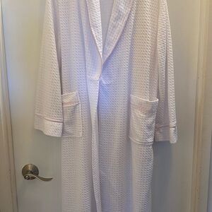 Women's White Textured Housecoat